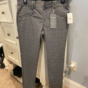 Nordstrom wit & wisdom skinny zipper front gray pants size 6. NWT